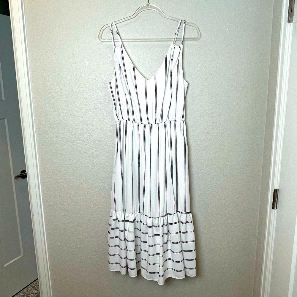 JUST ME White and Black Ruffled Tiered Sundress Size L - Never Worn